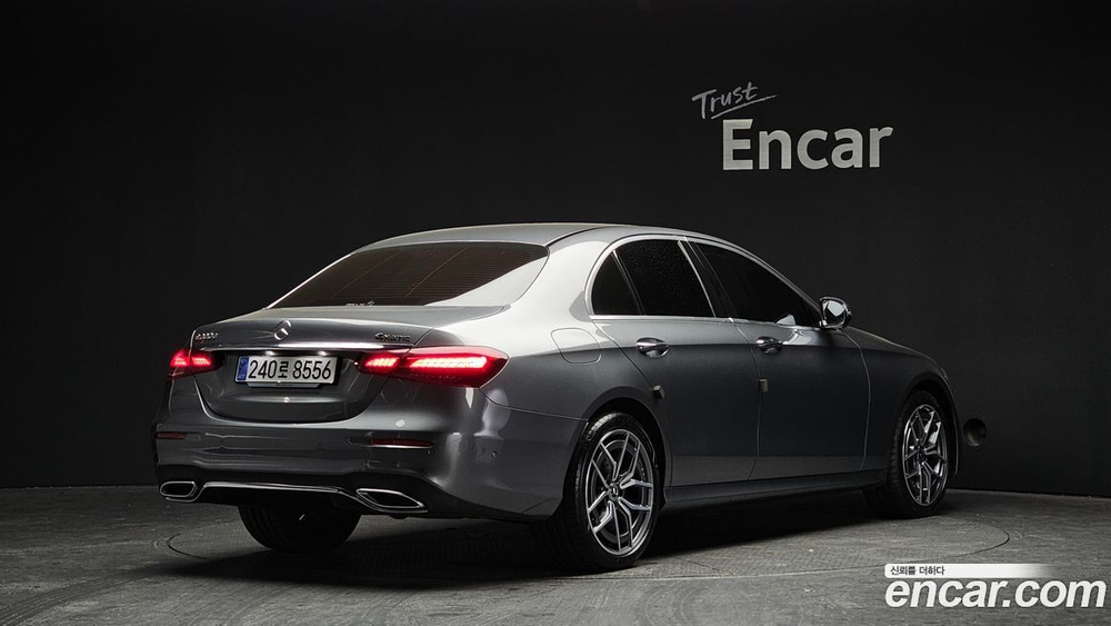 Mercedes-Benz E-Class W213 E220d 4MATIC AMG Line (08.2023)