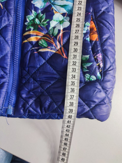 Костюм демисезонный яркий 102 размер