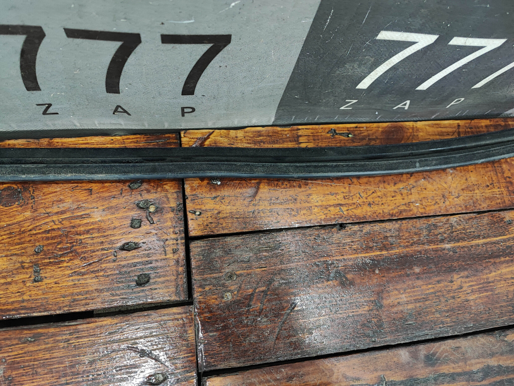 Молдинг стекла переднего левого Toyota Camry (XV70) 17-нв Б/У Оригинал 7572033170