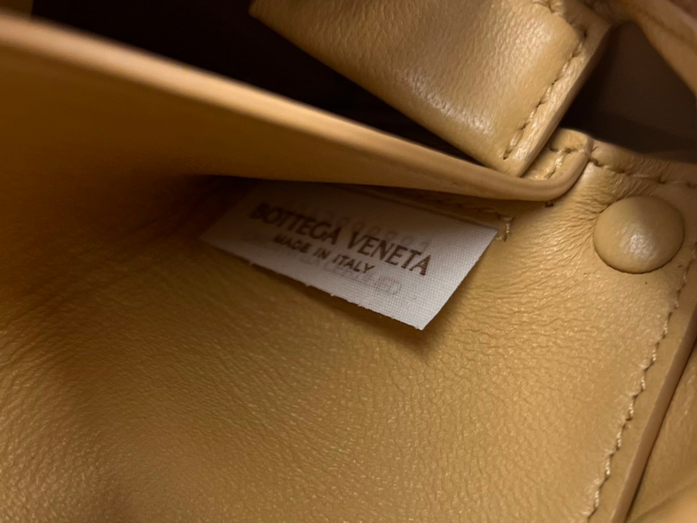 Bottega Veneta Small Brick Cassette 23 cm