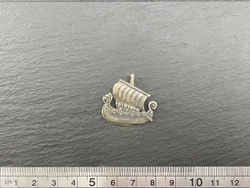 Подвеска. Драккар викингов