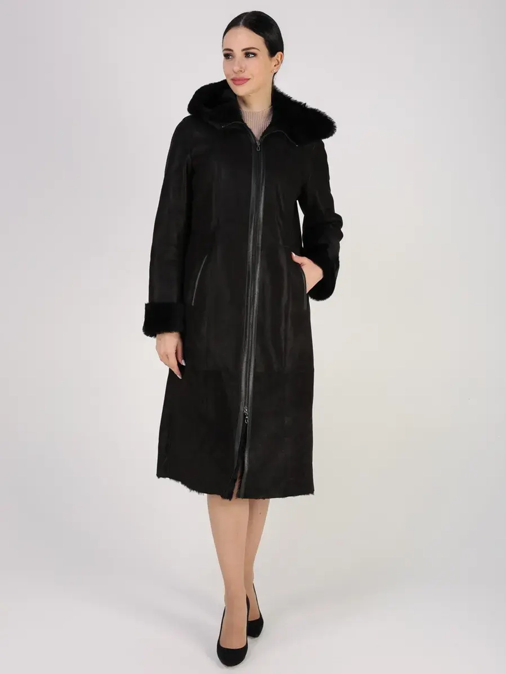 Дубленка зимняя натуральная с капюшоном длинная