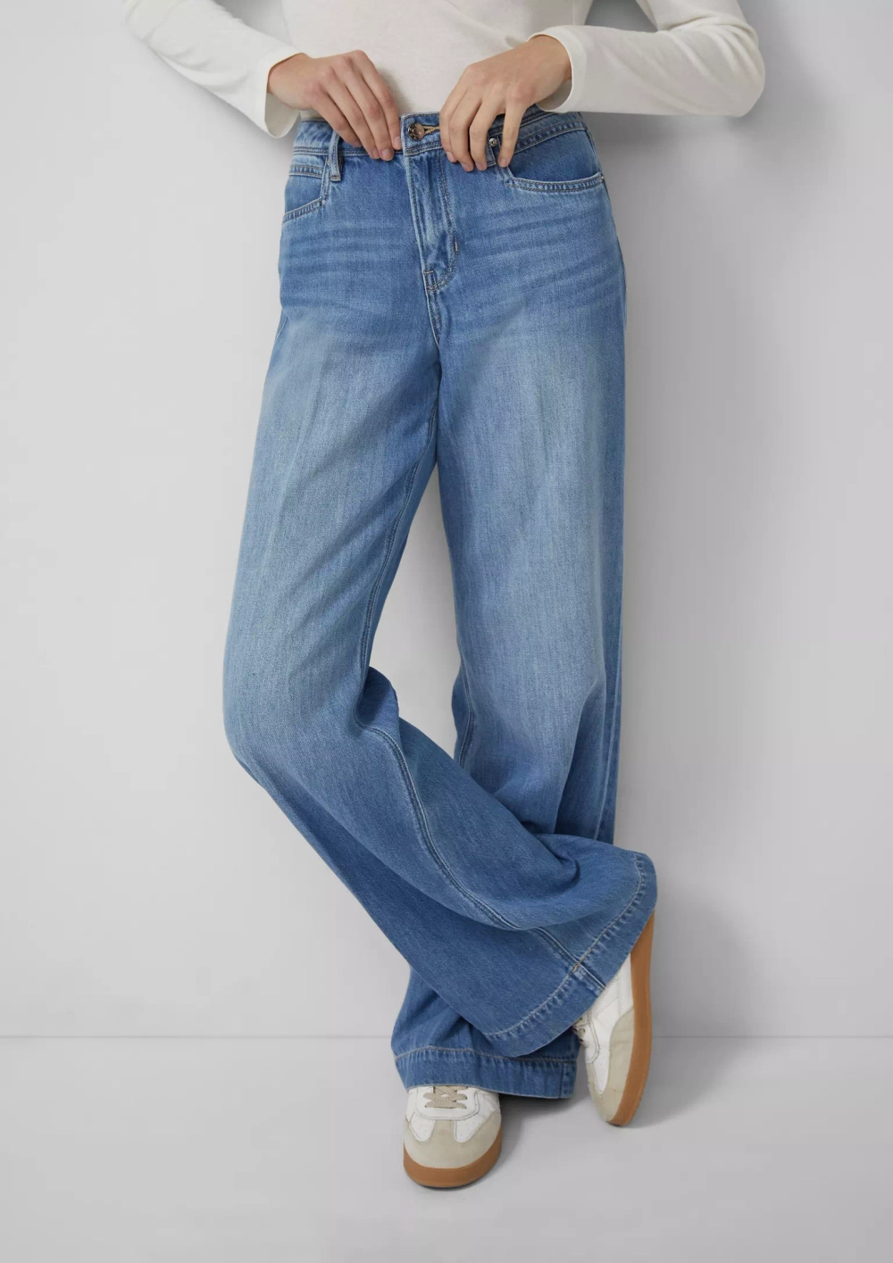 Джинсы Jeans Suri / Regular Fit / Mid Rise / Wide Leg s.Oliver