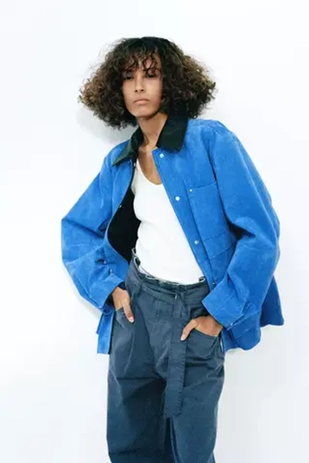 ZARA ЗАМШЕВАЯ КУРТКА ОВЕРСАЙЗ С КОНТРАСТНЫМИ ДЕТАЛЯМИ, НАСЫЩЕННЫЙ СИНИЙ