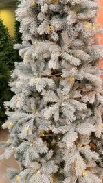 Заснеженная елка с гирляндой встроенной «Летиция» (Литая хвоя) 210 см / 2,1 м