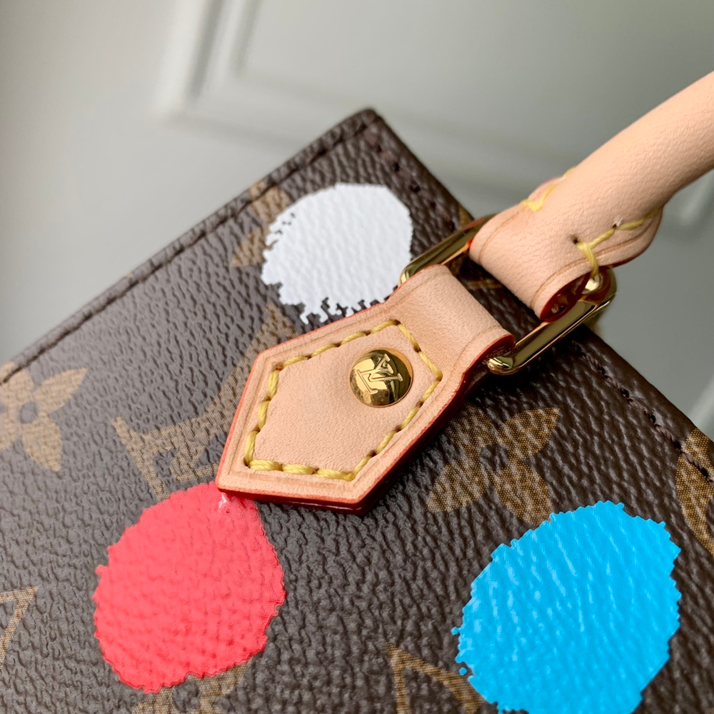 Louis Vuitton Petit Sac Plat