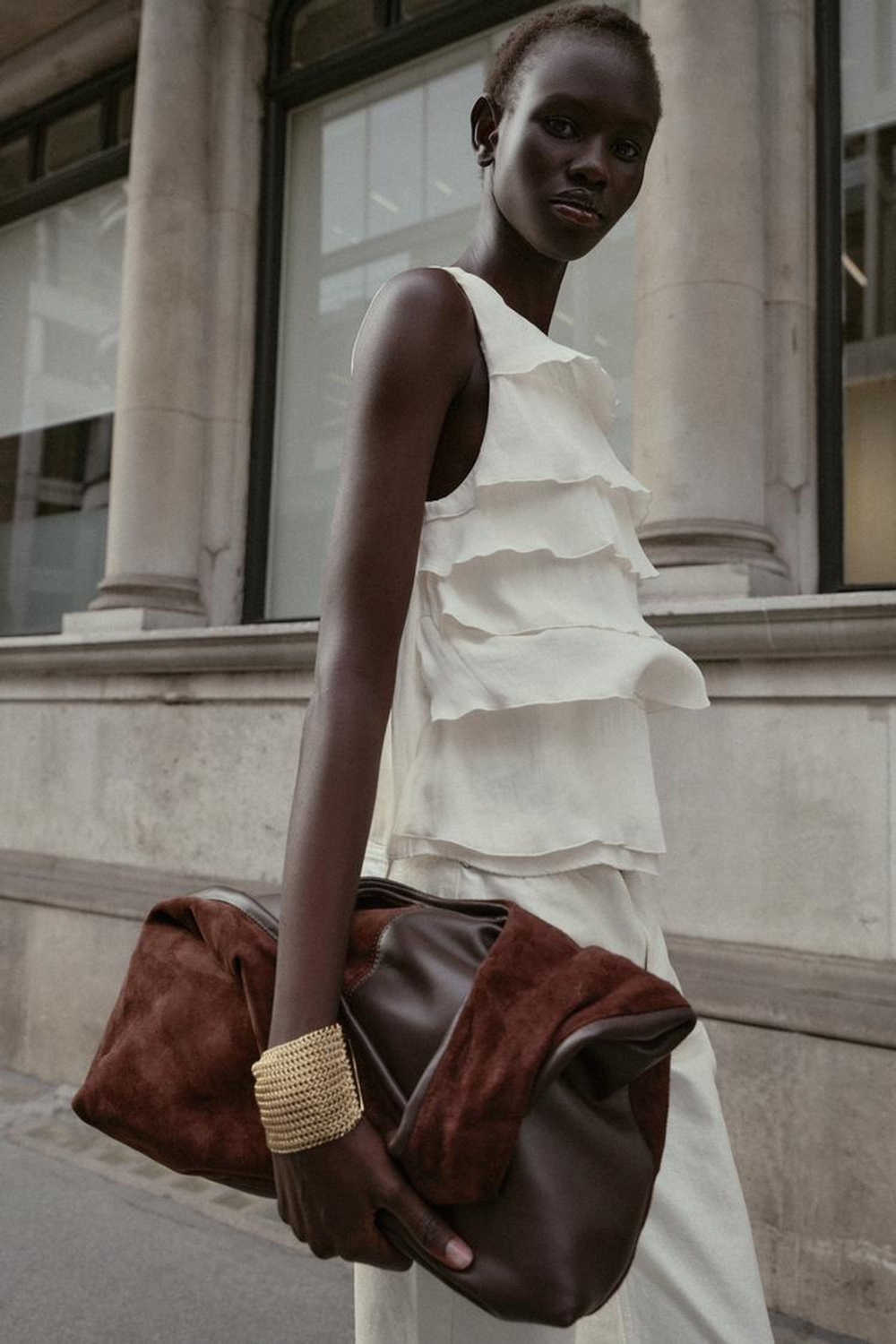 ZARA АТЛАСНЫЙ ТОП С ВОЛАНАМИ, ЭКРЮ