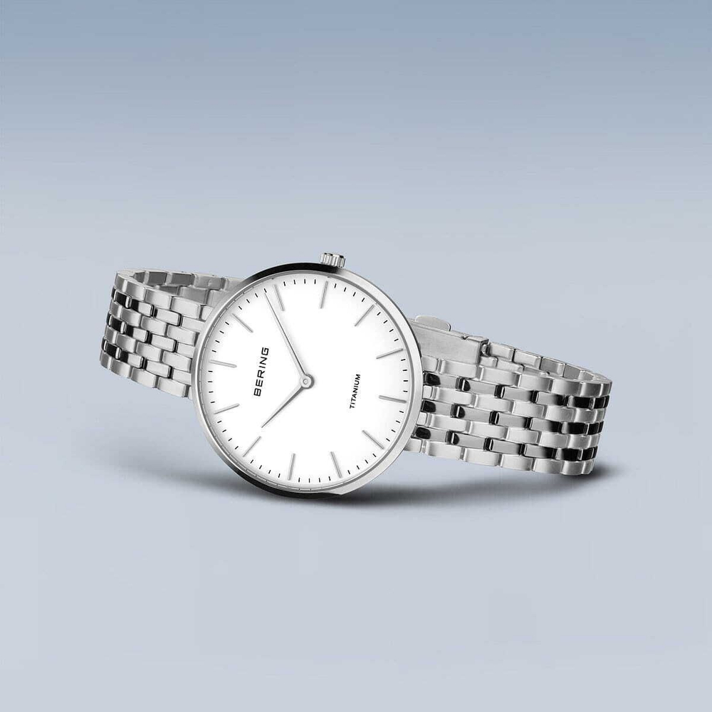 Женские наручные часы Bering 19334-004