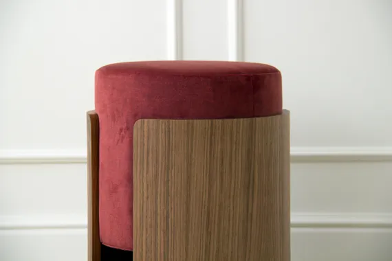 Пуф Lagom (бордовый FiberGuard, орех)