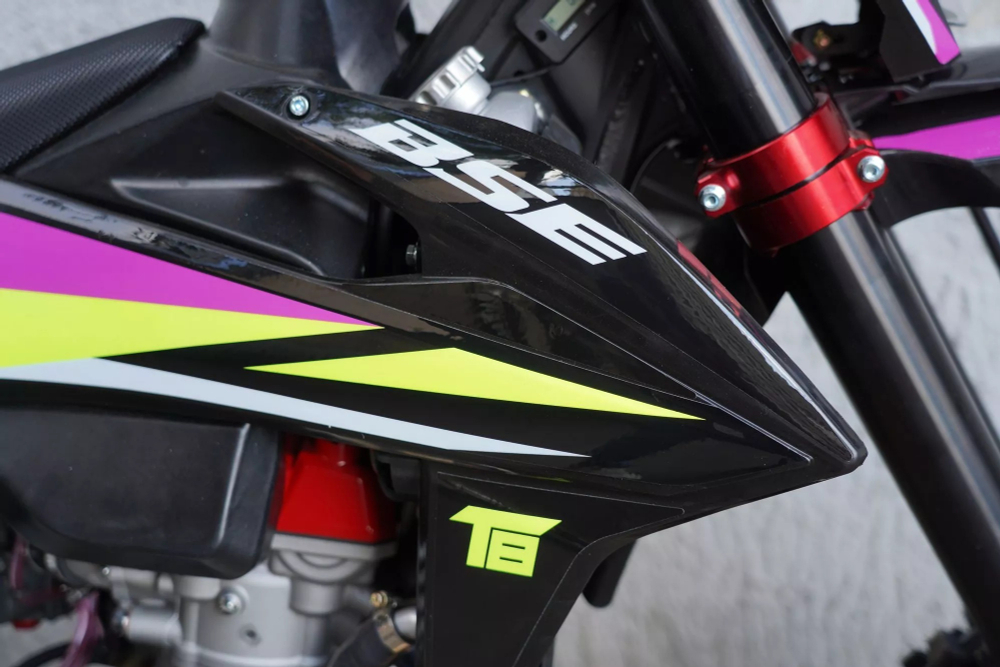 Мотоцикл Кросс BSE T8 Neon Storm (Sport)