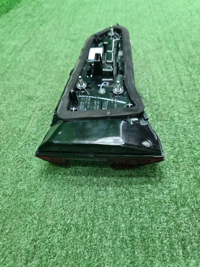 Фонарь правый внутренний BMW X5 G05 (2018-2023)