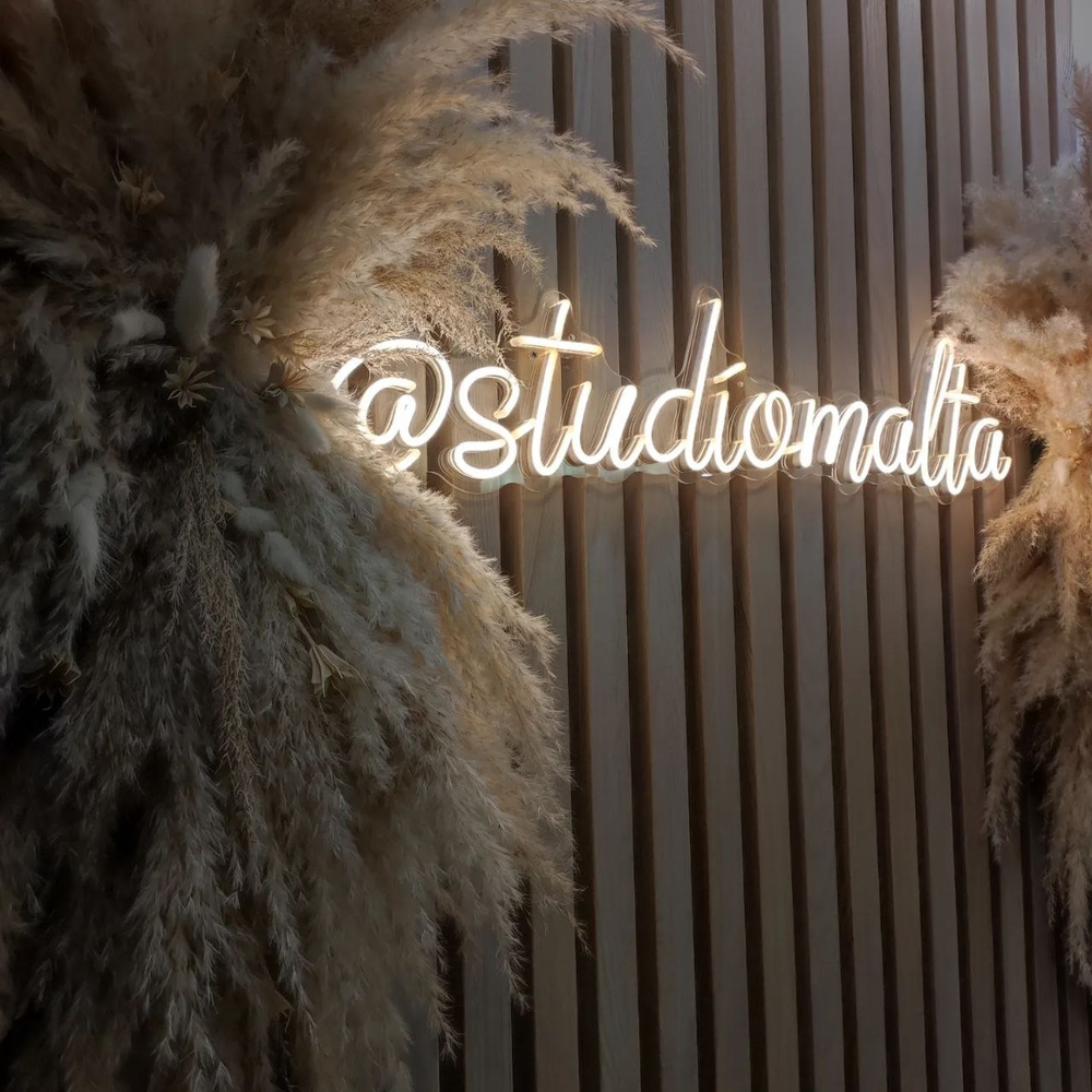 Панно из ламелей цельного массива ясеня