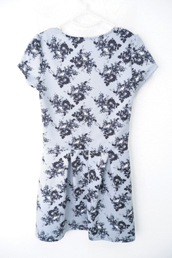 Платье Gee Jay  с цветами на 12-14 лет