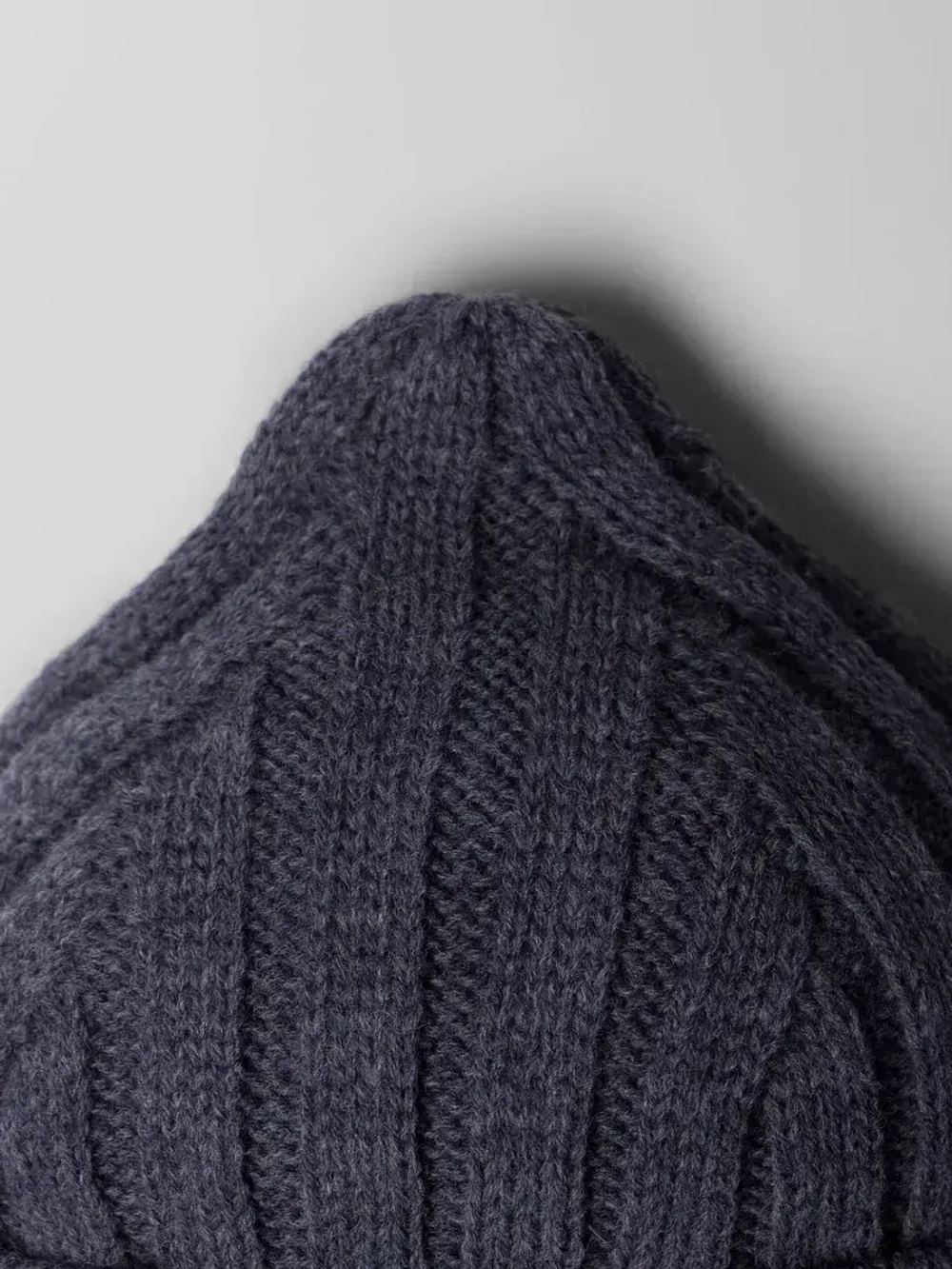 Шапка детская на завязках на осень