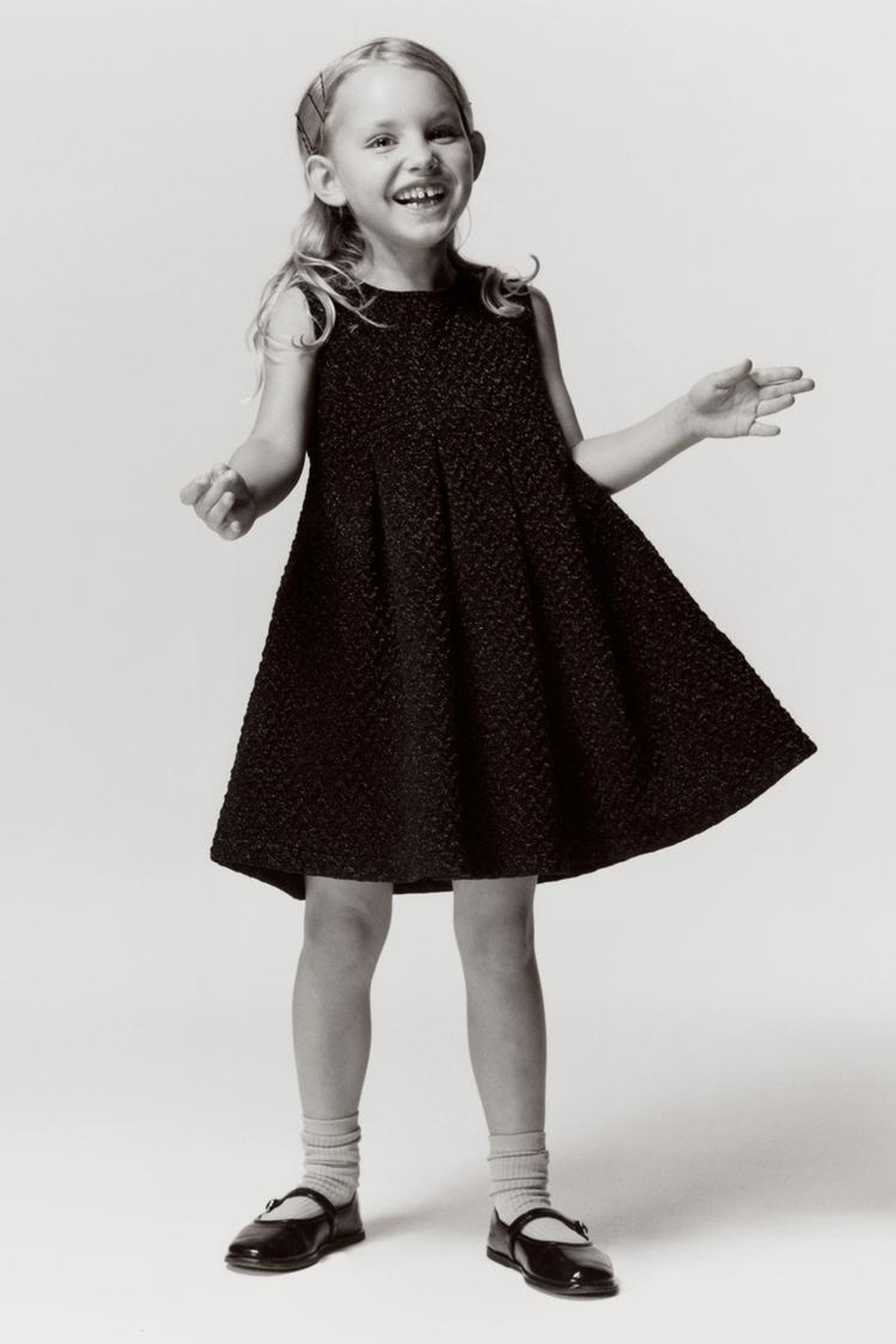 ZARA ЖАККАРДОВОЕ ПЛАТЬЕ С БЛЕСТКАМИ, ЧЕРНЫЙ