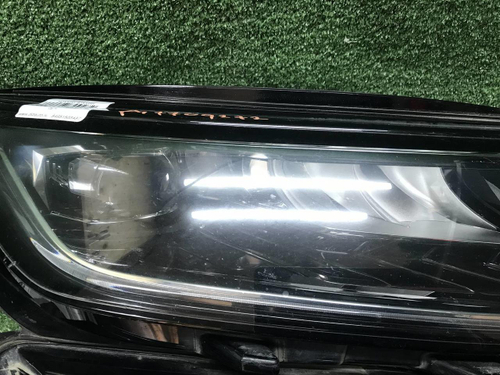 Битая Фара правая Skoda Kodiaq (2016-2022) LED
