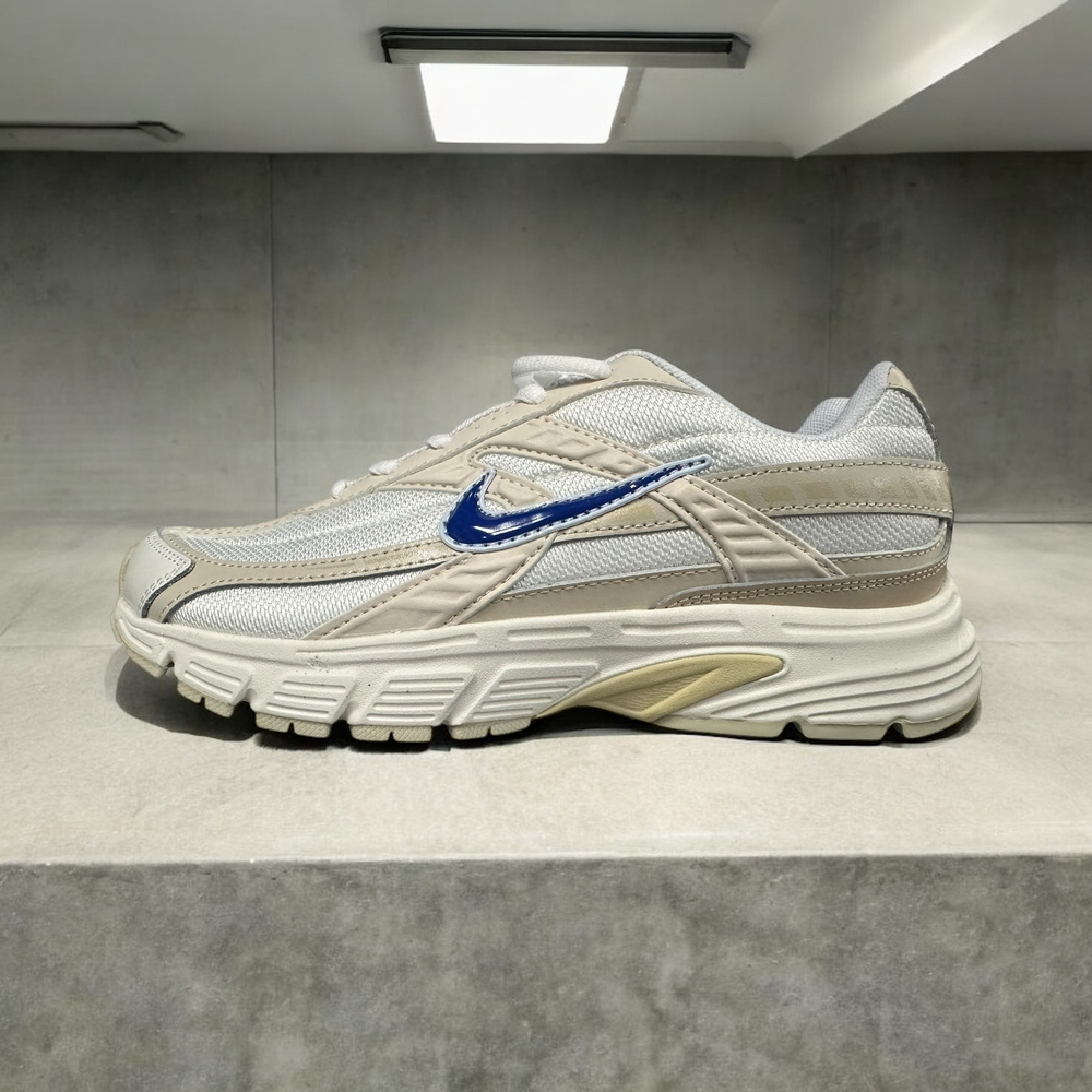 Nike Initiator • Cream White
