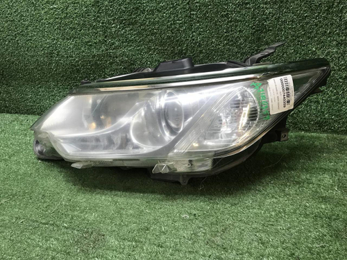 Битая Фара левая Toyota Camry xv50 (14-17) галоген