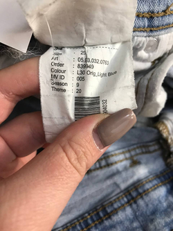 Джинсы светлого цвета, маркировка 29, визуально 44/46 размер