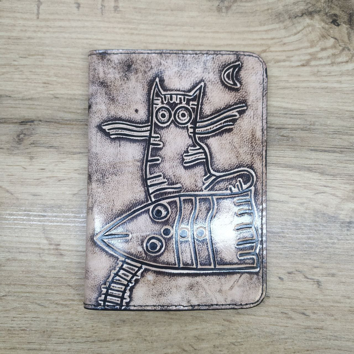 Обложка для паспорта Кот на ракете цвет бежево-черный, кожа, ручной принт 10x14x1 см