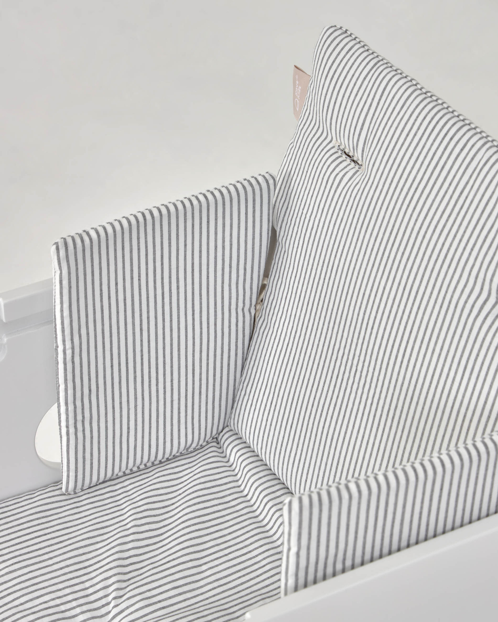 Подушка для стульчика Nuun в синюю полоску 100% органический хлопок (GOTS)