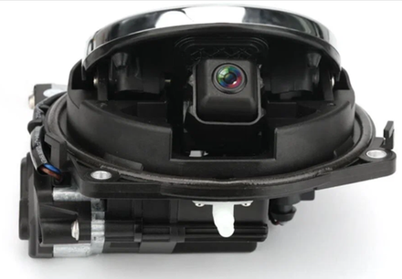 Камера заднего вида в значок логотипа Volkswagen Passat B6/B7/B8/CC, Polo, Golf 6/7, Beetle - Canbox cam-690 (AHD 1080p, 150 градусов)