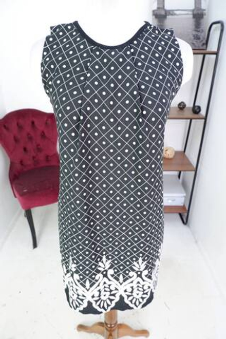 Платье повседневное, визуально на 44 размер