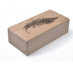 Кирпич для йоги с дизайном Перо