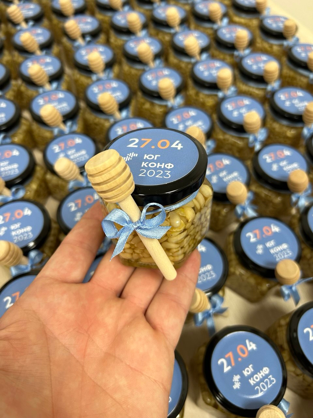 Брендированный мед с орехами для корпоративных подарков