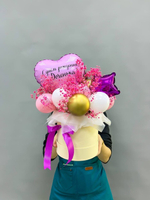 Коробка с шарами и гипсофилой