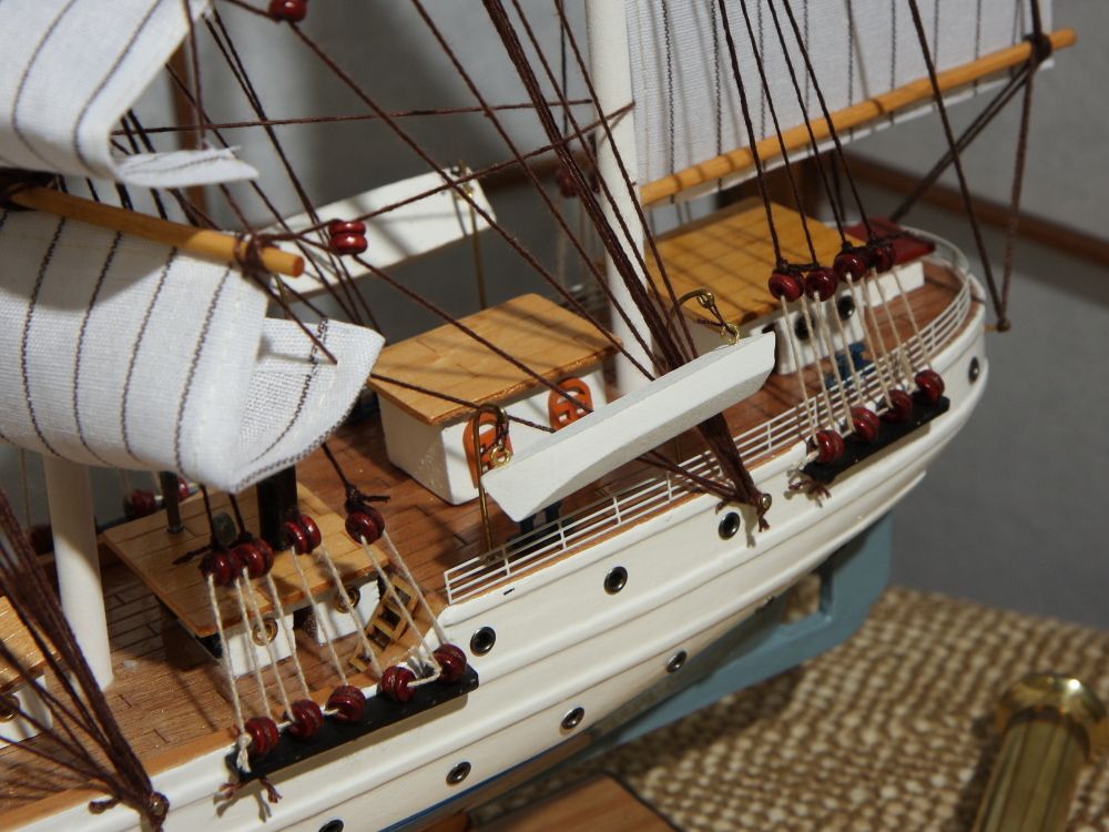 Meteor Lights Модель парусника ''Statsraad lehmkuhl'