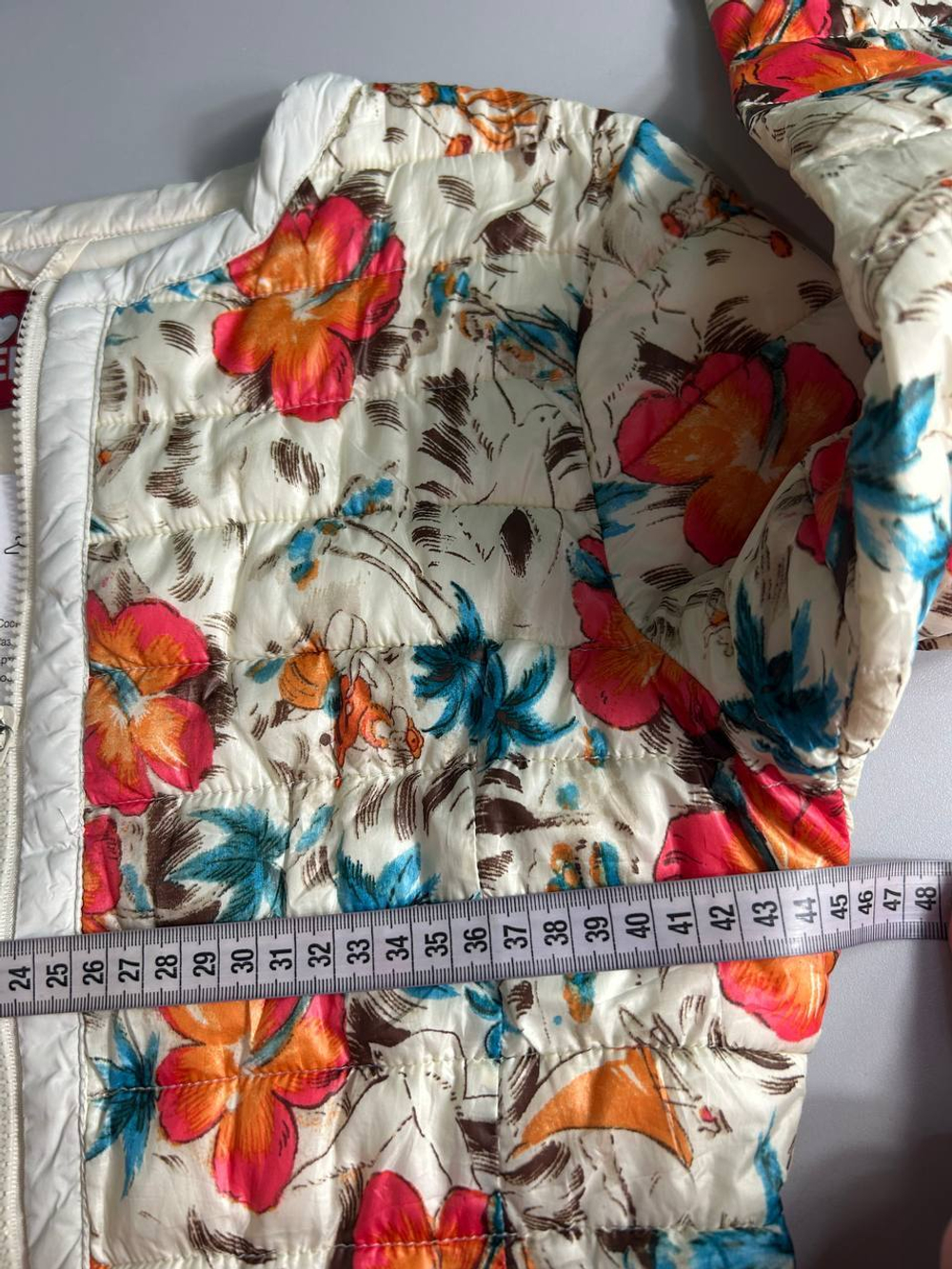 Куртка I love Delfin цветочная, маркировка М, визуально на 46 размер