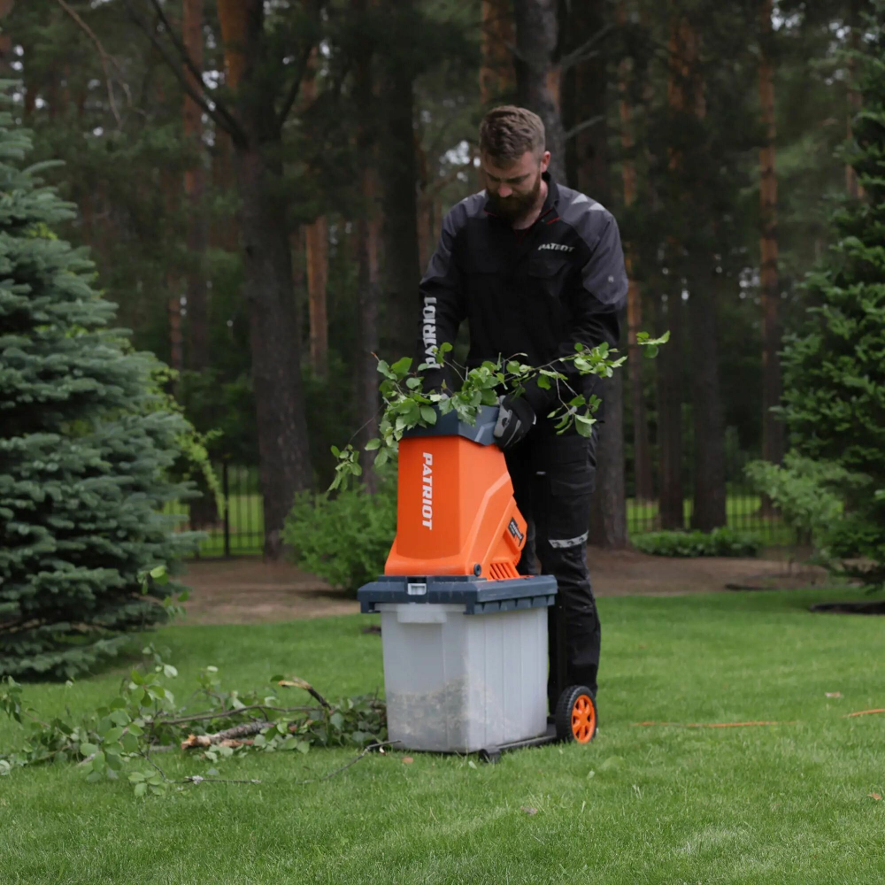 Измельчитель электрический PATRIOT SE26, 2600Вт, макс 40мм, 4050 об/мин, пласт бак 5(732304626)