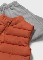 джемпер с жилеткой и брюками