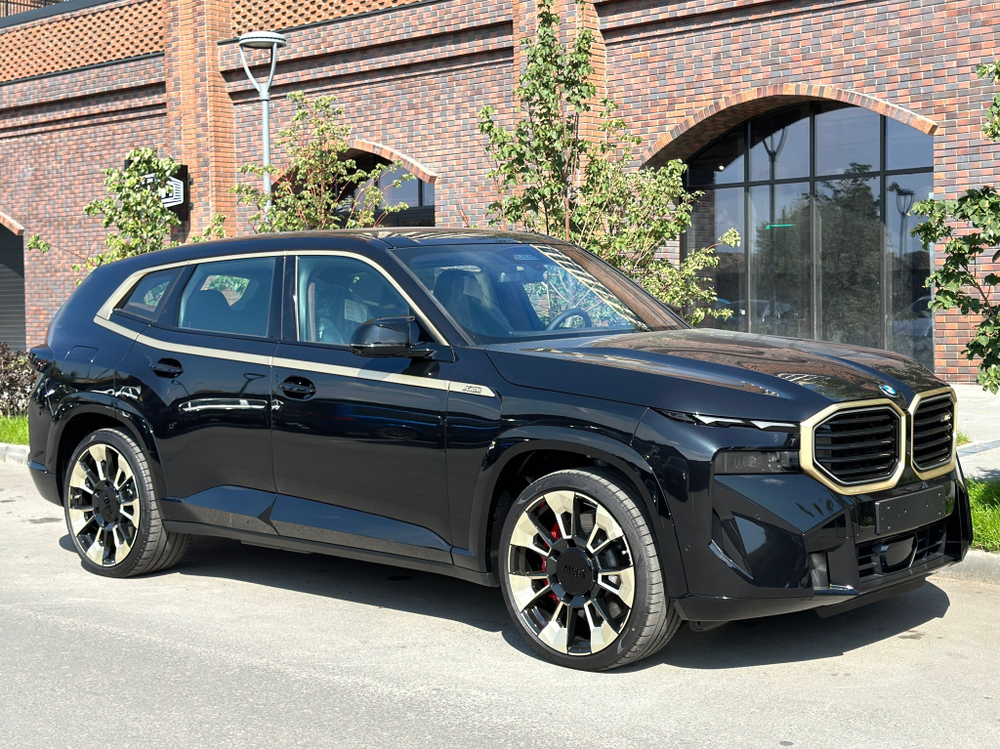 BMW XM, 2023 black