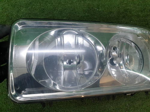 Битая Фара левая DAF XF 105 (2006-2012) галоген