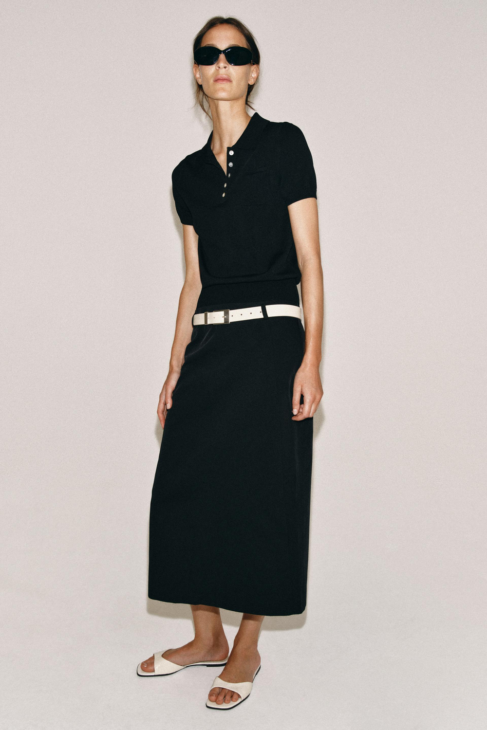 ZARA ТРИКОТАЖНОЕ ПОЛО С КОРОТКИМИ РУКАВАМИ, ЧЕРНЫЙ