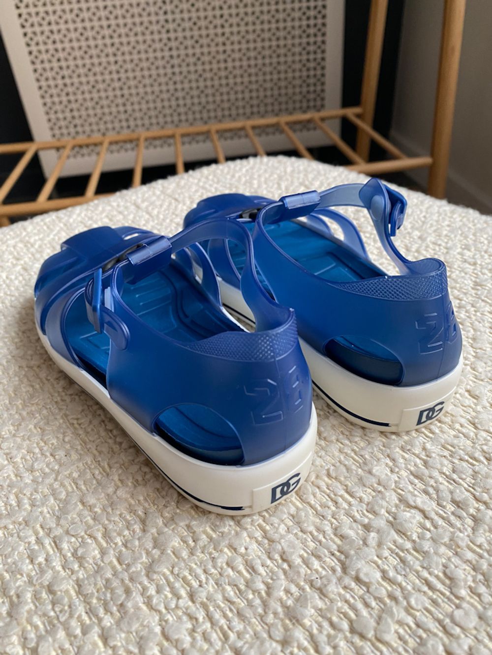 Новые сандалии Dolce&Gabbana, 28