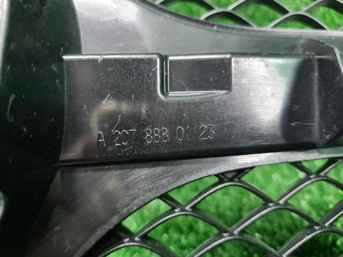 Решетка радиатора Mercedes E C207 (13-16)