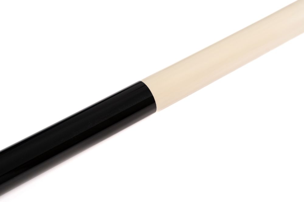 Цельный бильярдный кий для русской пирамиды Weekend "Winner Fiber" (черно-белый)