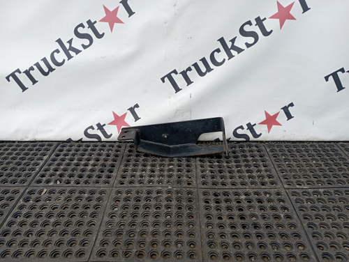 Кронштейн подножки левый 2017г.