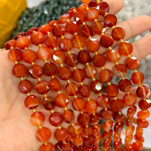 Агат красный бусины таблетки граненые 10х5 мм, на нитке 35 см (30 бусин)