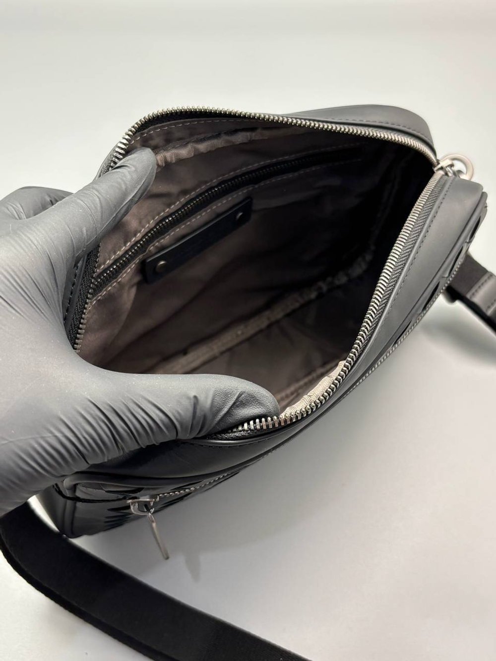 Сумка-мессенджер Bottega Veneta