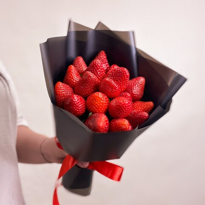 Мини-букет из клубники