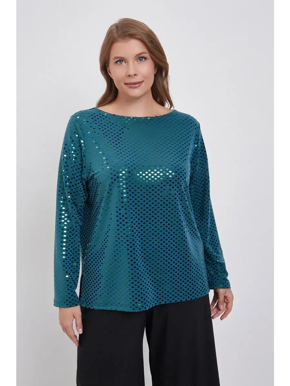 Блузка нарядная с пайетками