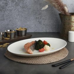 Блюдо овальное 31*22,2 см h2,8 см без борта   Noble [1]