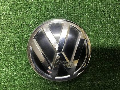 Эмблема решетки радиатора VW Polo sedan 5 (15-20)
