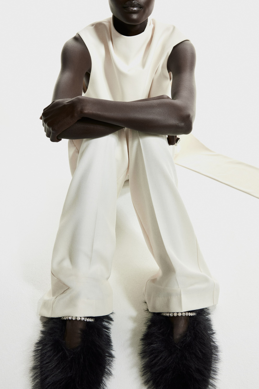 H&M Тапочки с декоративными деталями, черный