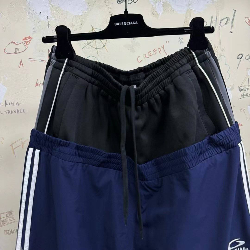 Спортивные штаны Balenciaga