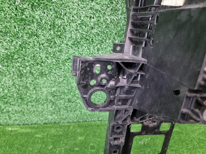 Телевизор Lamborghini Urus (2017-н.в.)